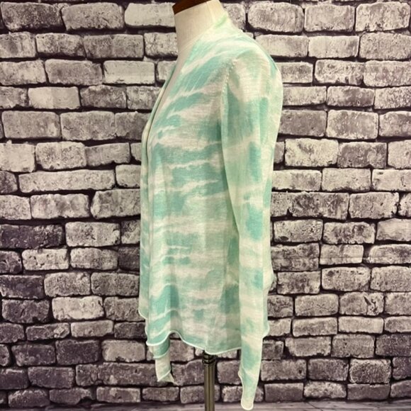 Chico's Zenergy Green & White No Close Sheer Shawl Size Small - Picture 4 of 8
